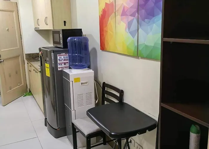 Chateau Elysee A11 Near Bar Resto Mall Airport * マニラ市